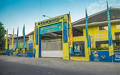 TK Islam Rahmatullah Banyuwangi