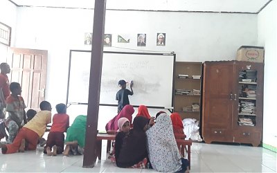 Santri Goes To Papua: Kisah Anak Suku Kokoda tidak Masuk Sekolah, Takut Dihukum