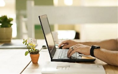 Tips Tetap Semangat Work From Home di Tengah COVID-19