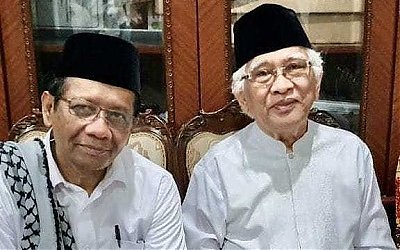 Nasihat Gus Mus untuk Mahfud MD di Haul Gus Dur
