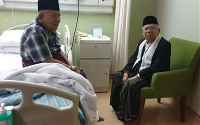 Lelah dan Sakit pun Hilang Kala Sahabat Lama Saling Bertemu