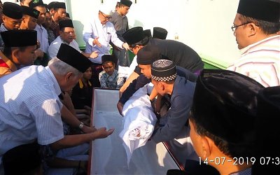 Jasad KH Hasbullah Muin Masih Utuh Setelah 8 Tahun Dikebumikan