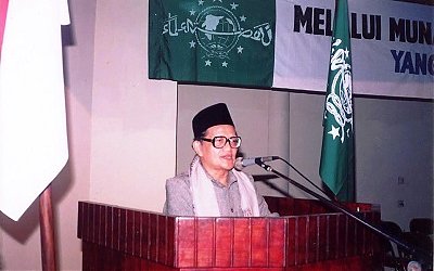 KH Moh Ilyas Ruhiat: Hidup Saya Hanya untuk Mengabdi di NU