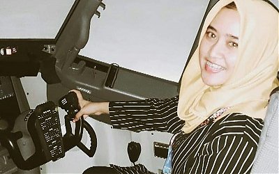 Kisah Pratiwi Kusumawardani, Ahli Antariksa Perempuan yang Berhijab