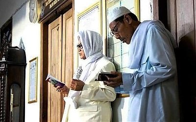 Mengenal Lebih Dekat KH Habibulloh Zaini Lirboyo: Teladan Kebersahajaan dan Sosok Pencinta Ilmu