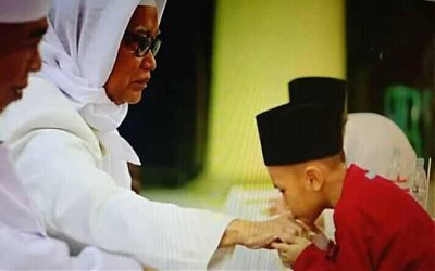 Nasihat KH. Anwar Mansyur Lirboyo Kepada Orang yang Berilmu