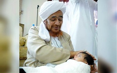 Karomah Habib Umar bin Hafidz Menyelamatkan Anak Sekarat Lewat Mimpi