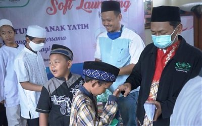 NU Care-LAZISNU Jakarta Timur Santuni Puluhan Anak Yatim dan Dhuafa