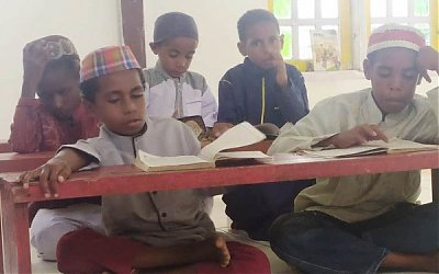 Papeda Mengisi Perut Kami untuk Pergi Mengaji