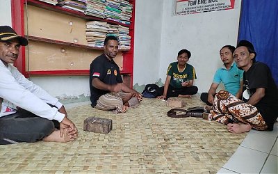 Momen Kedatangan KKN Mahasiswa INAIFAS di Madin Al-Ibriz Iru Nigeiyah Papua