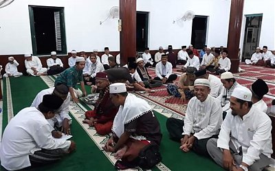 TQN Sambas Gelar Dzikir di MAsjid Bersejarah SIrajul Islam