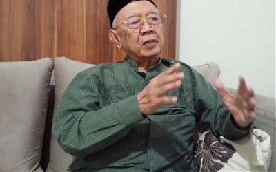 Cerminan Akhlak KH. Salahuddin Wahid (Gus Sholah)