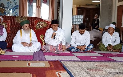 Bersama Ulama Libanon, PCNU Kota Pontianak Gelar Tabarrukan Mencium Rambut Rasulullah