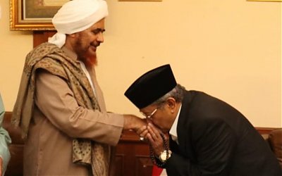 Kemesraan Habib Umar bin Hafidz dengan Kiai Said saat Kunjungan ke PBNU