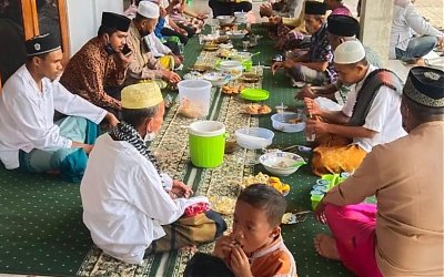 Kembali Ramai di Media Sosial, Video Seorang Ustaz Pertanyakan Fatwa Mbah Hasyim tentang Tahlilan