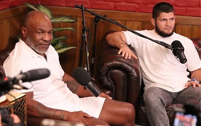 Dua Legenda Dunia Bertemu, Mike Tyson: Assalamu'alaikum Saudaraku