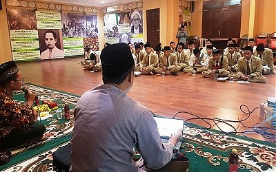 Aswaja NU Center PWNU Jatim Menerima Kunjungan Santri Blokagung Banyuwangi