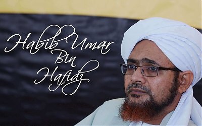 Habib Umar: Jangan Pernah Rendahkan Wanita yang Tidak Berpakaian Islami