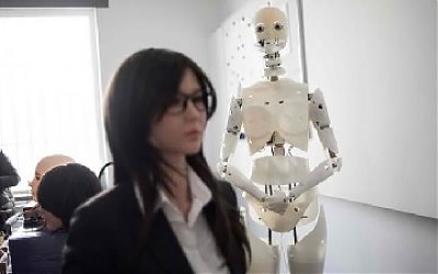 Chantal Cox-George: Penciptaan Robot Seks tidak Berdampak Positif Sama Sekali