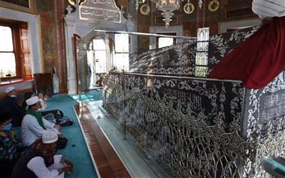 Ustaz Ma'ruf Khozin: Sultan al-Fatih Dibimbing Ulama Tasawuf