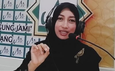 Menjadi Ibu Rumah Tangga atau Berkarir? Berikut Penjelasan Nyai Hj. Luluk Farida