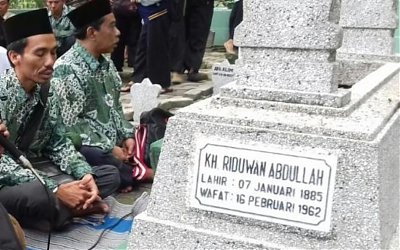 Ziarah Makam KH. Ridwan Abdullah “Sang Pencipta Lambang NU”