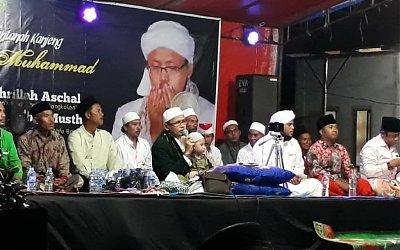RKH Fakhrillah Aschal Hadiri Parit Pelita Bersholawat