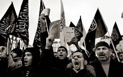 Dilema Taat dan Tsiqoh Pada Harakah Islamiyah