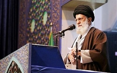 Ayatollah Ali Khamenei Sebut Prancis, Jerman dan Inggris sebagai Antek AS