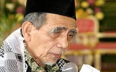 Syaikh Maemun Zubair; Faqih Nusantara