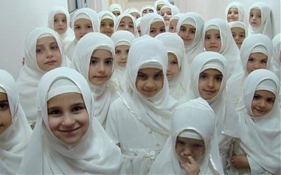 Risiko Memakai Jilbab Secara Sempurna