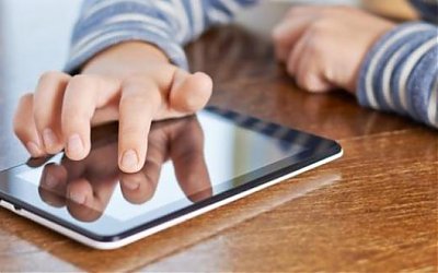 IDAI: Penggunaan Gadget Akibatkan Pertumbuhan Anak Terganggu