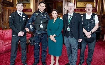 Disebut Pahlawan, Polisi London Asal Indonesia Ini Dipuji Mendagri Inggris