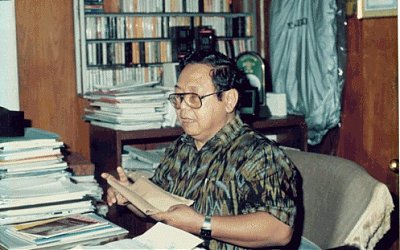 Apakah Gus Dur Seorang Sarjana?