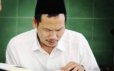 Agama Itu Butuh Sanad, Jadi Harus Mengikuti Ulama