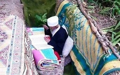Mengapa Habib Ahmad Al-Muhdlor Hatamkan al-Qur’an 8000 Kali di Calon kuburannya?