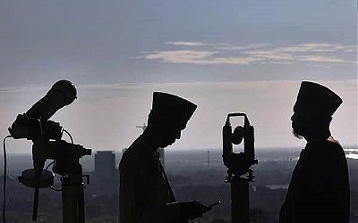 Kisah Humor Jamaah yang Banyak Tanya tentang Pengumuman Rukyah