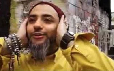 Tayangan Adzan Bergema Pertama Kali di Stasiun Televisi Inggris