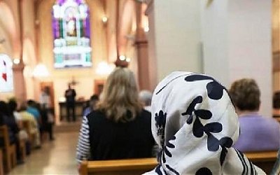 Bolehkah Orang Islam Masuk ke Gereja? Ini Kajian Ilmu Fiqihnya