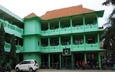 Institut Agama Islam (IAI) Qomaruddin Gresik