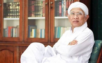 'Kiai Merah Putih' itu adalah Gus Mus
