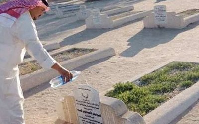 Fiqh Kuburan #1: Bid'ah atau Sunat Menyirami Air Atas Kuburan?