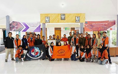 Curah Hujan Tinggi, Mahasiswa ITS Bekali Warga Cara Mitigasi Bencana Longsor