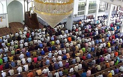 Tidak Jumatan di Zona Merah Mengurangi Syariat Islam?