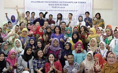 Pengrajin Batik Ternate Diharap Tergabung dalam Satu Koperasi