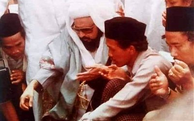 Kisah Abu Qasim Mengalah Adu Gulat Demi Dzurriyah Rasulullah SAW