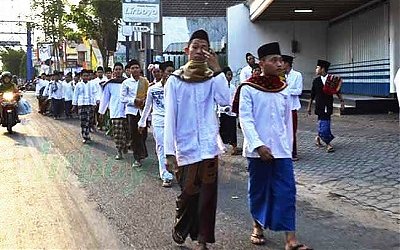 Doa Andalan Ponpes Lirboyo untuk Menanggulangi Pageblug (Virus)