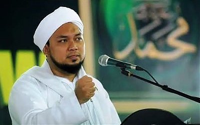 Kiai Azaim Ingatkan Alumni Sukorejo Tidak Patut Posting Pendapat Wahabi