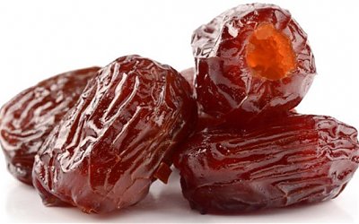 Manfaat Mengkonsumsi Buah Kurma