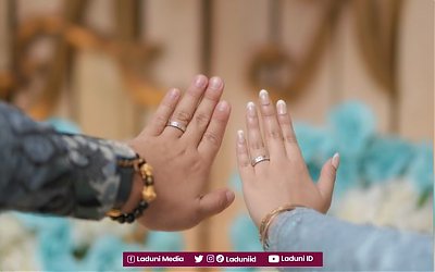 Sikap Perempuan ketika Dilamar Seorang Laki-laki